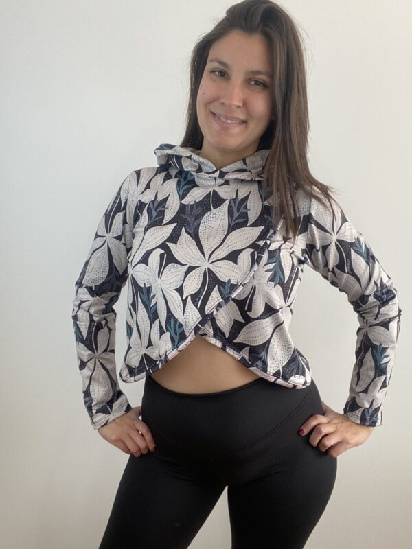 Buzo Crop cruzado Lena
