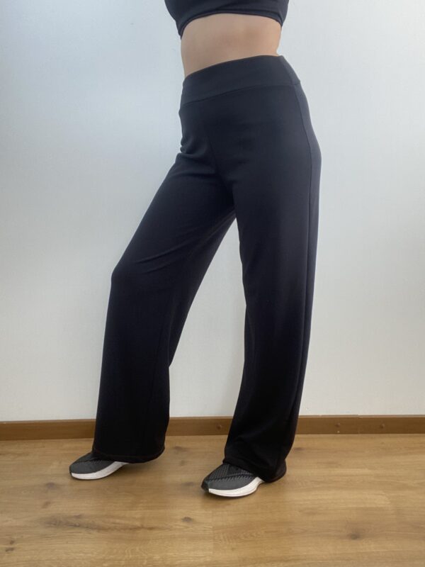 Jogging Runi Negro con frisa PREVENTA