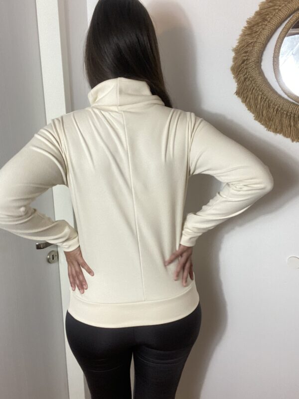 Buzo Tiana beige PREVENTA - Imagen 3