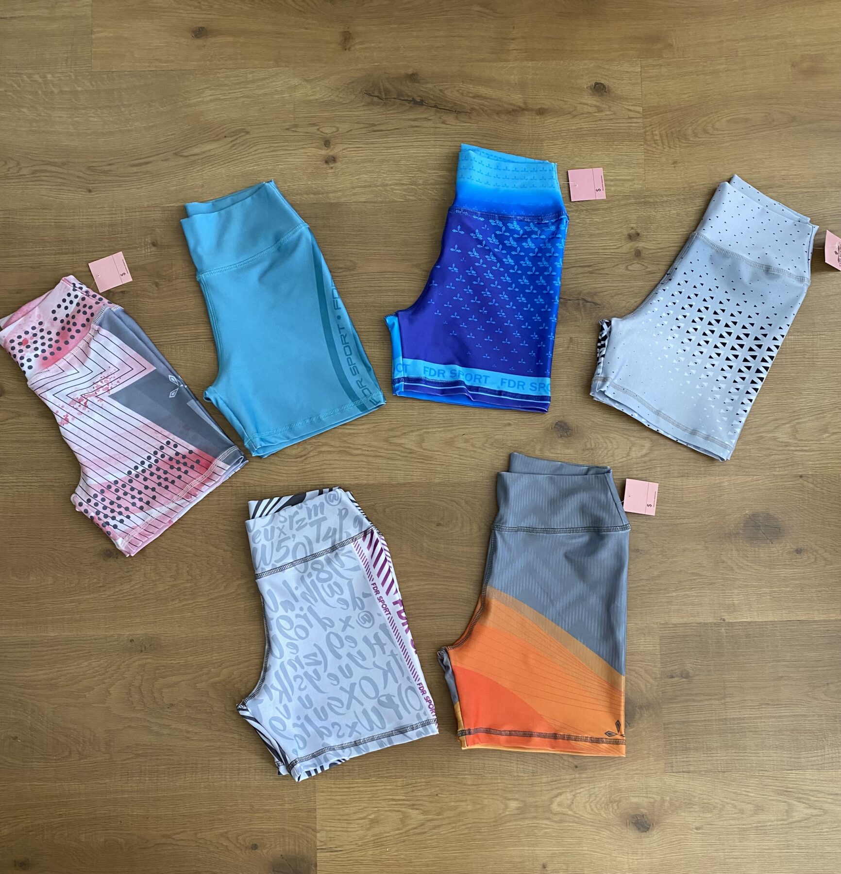 Pack emprendedor "J" 6 Calzas short deportivas